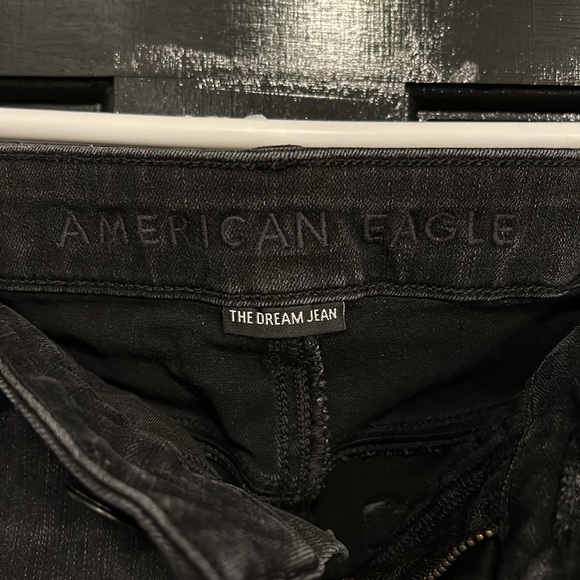 American Eagle The Dream Short Midi Black Denim Shorts Distressed Womens Size 4 - Picture 7 of 9